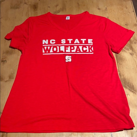 NC STATE WOLFPACK T-shirt Sz Small - Picture 1 of 6